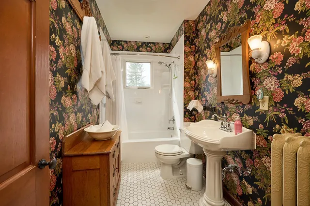 $685,000 | 27055 Smithtown Road, Excelsior, MN 55331