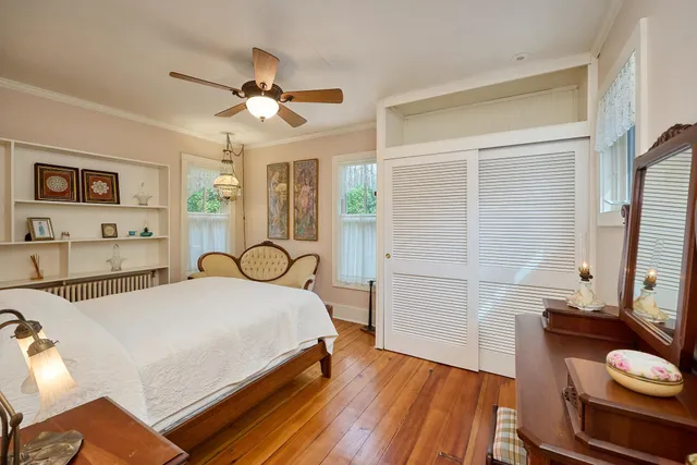 $685,000 | 27055 Smithtown Road, Excelsior, MN 55331