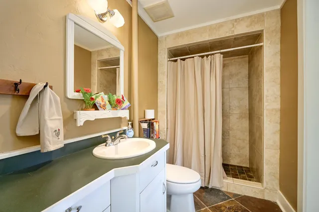 $685,000 | 27055 Smithtown Road, Excelsior, MN 55331