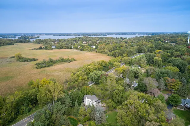 $685,000 | 27055 Smithtown Road, Excelsior, MN 55331