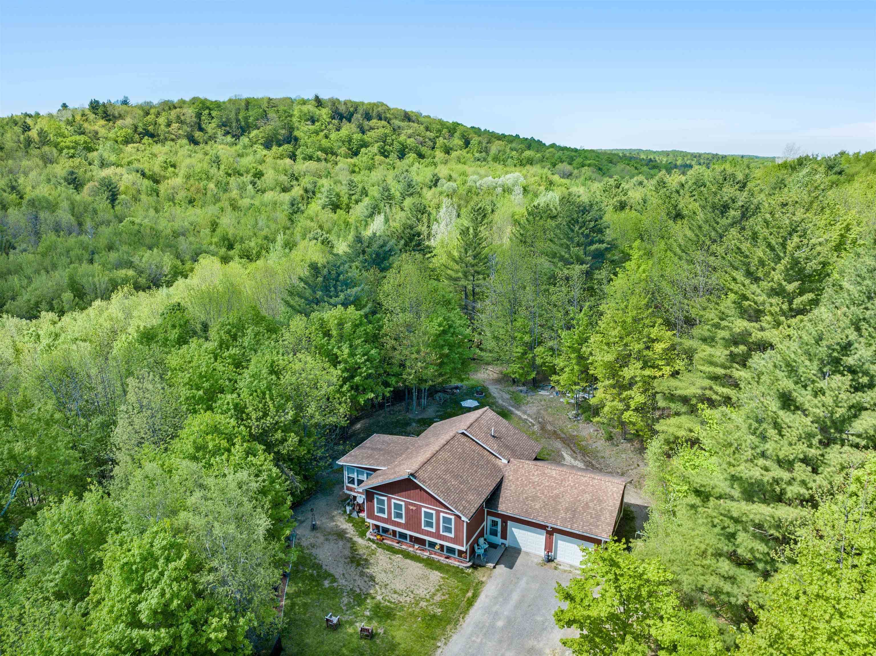 156 Whitetail Way Fletcher, VT 05454 - Photo 2 of 43