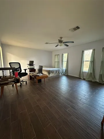 $304,000 | 132 Otter Trail, Lake Jackson, TX 77566