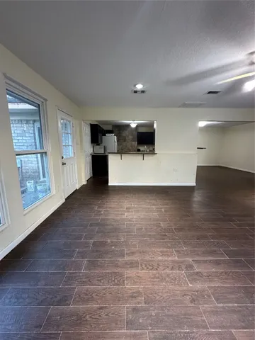 $304,000 | 132 Otter Trail, Lake Jackson, TX 77566