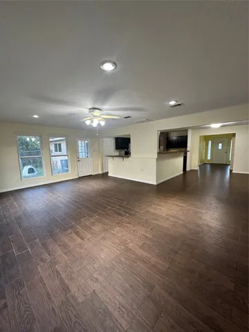 $304,000 | 132 Otter Trail, Lake Jackson, TX 77566