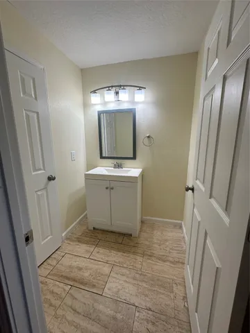 $304,000 | 132 Otter Trail, Lake Jackson, TX 77566