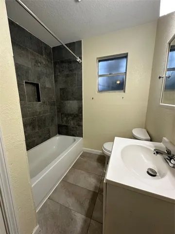 $304,000 | 132 Otter Trail, Lake Jackson, TX 77566