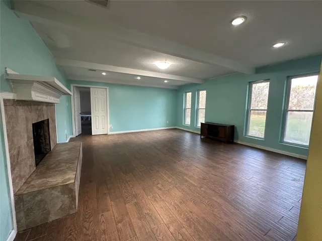 $304,000 | 132 Otter Trail, Lake Jackson, TX 77566