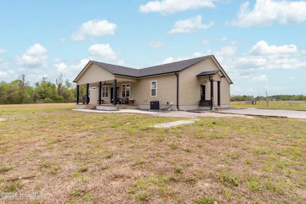 $1,395,750 | 1560 White Oak River Road, Maysville, NC 28555