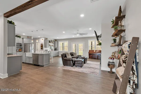 $1,395,750 | 1560 White Oak River Road, Maysville, NC 28555