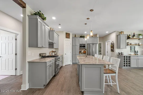 $1,395,750 | 1560 White Oak River Road, Maysville, NC 28555