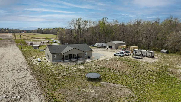 $1,395,750 | 1560 White Oak River Road, Maysville, NC 28555