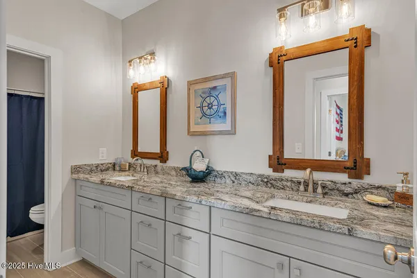 $1,395,750 | 1560 White Oak River Road, Maysville, NC 28555