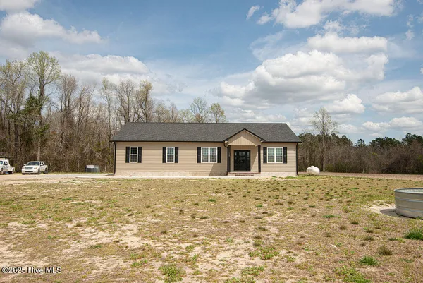 $1,395,750 | 1560 White Oak River Road, Maysville, NC 28555