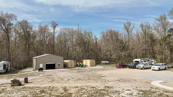 $1,395,750 | 1560 White Oak River Road, Maysville, NC 28555
