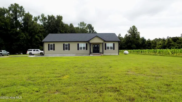 $1,395,750 | 1560 White Oak River Road, Maysville, NC 28555