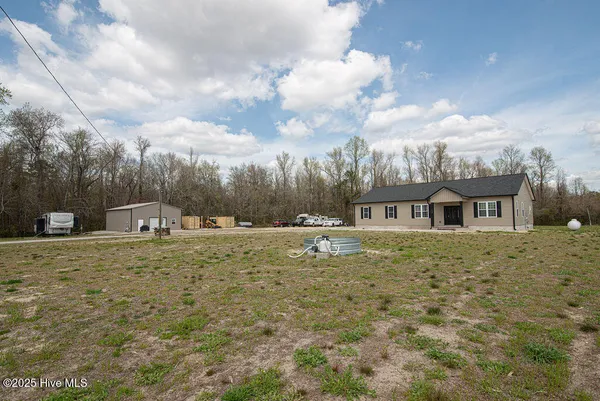 $1,395,750 | 1560 White Oak River Road, Maysville, NC 28555