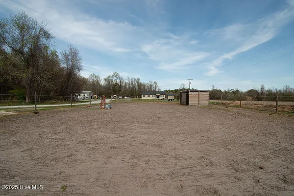 $1,395,750 | 1560 White Oak River Road, Maysville, NC 28555