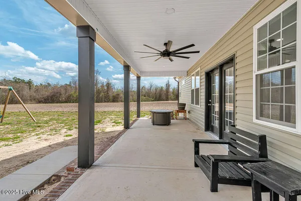 $1,395,750 | 1560 White Oak River Road, Maysville, NC 28555