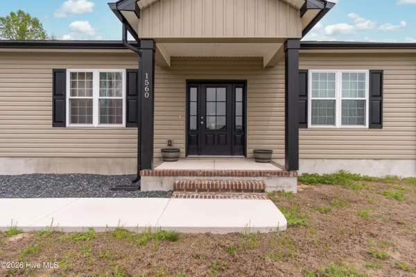 $1,395,750 | 1560 White Oak River Road, Maysville, NC 28555
