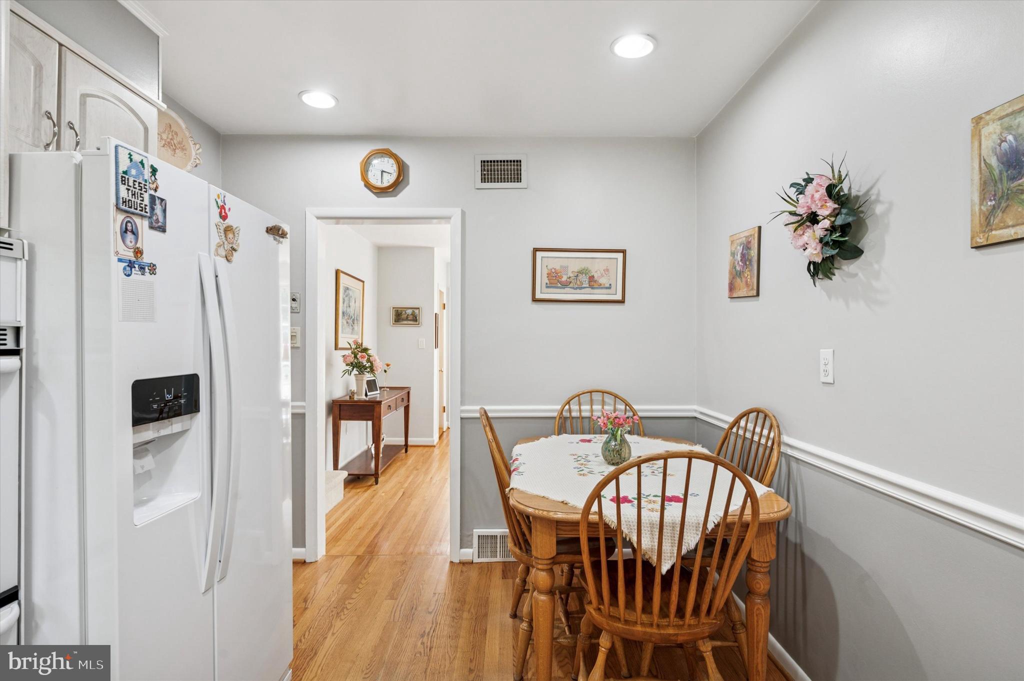 341 Rittenhouse Circle Havertown, PA 19083 - Photo 17 of 35 Eat In Kitchen