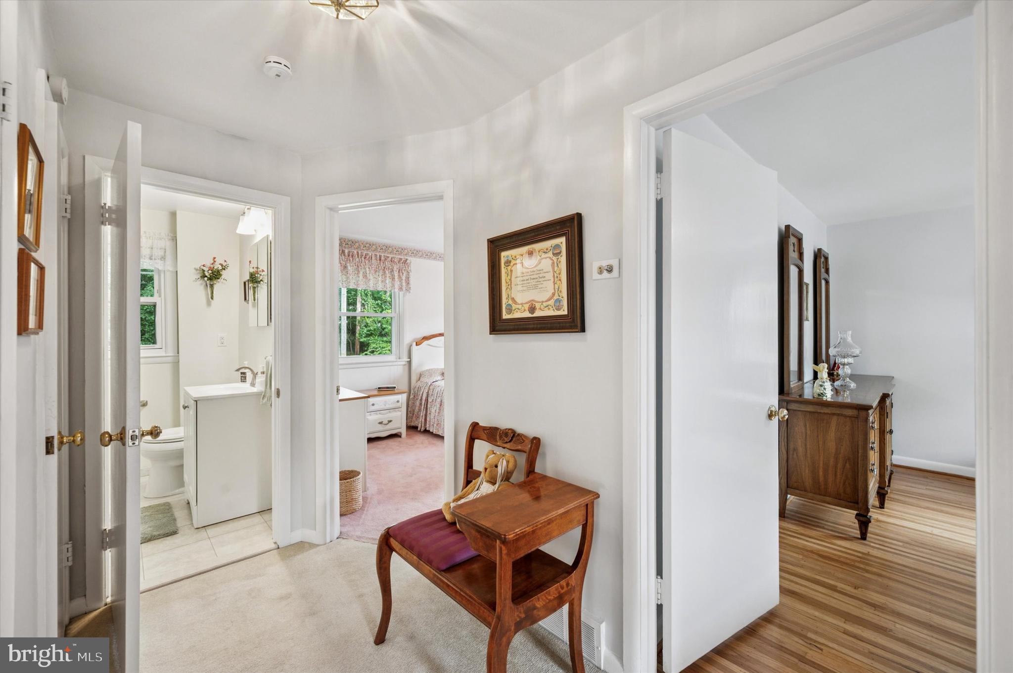 341 Rittenhouse Circle Havertown, PA 19083 - Photo 20 of 35 Upper Hallway