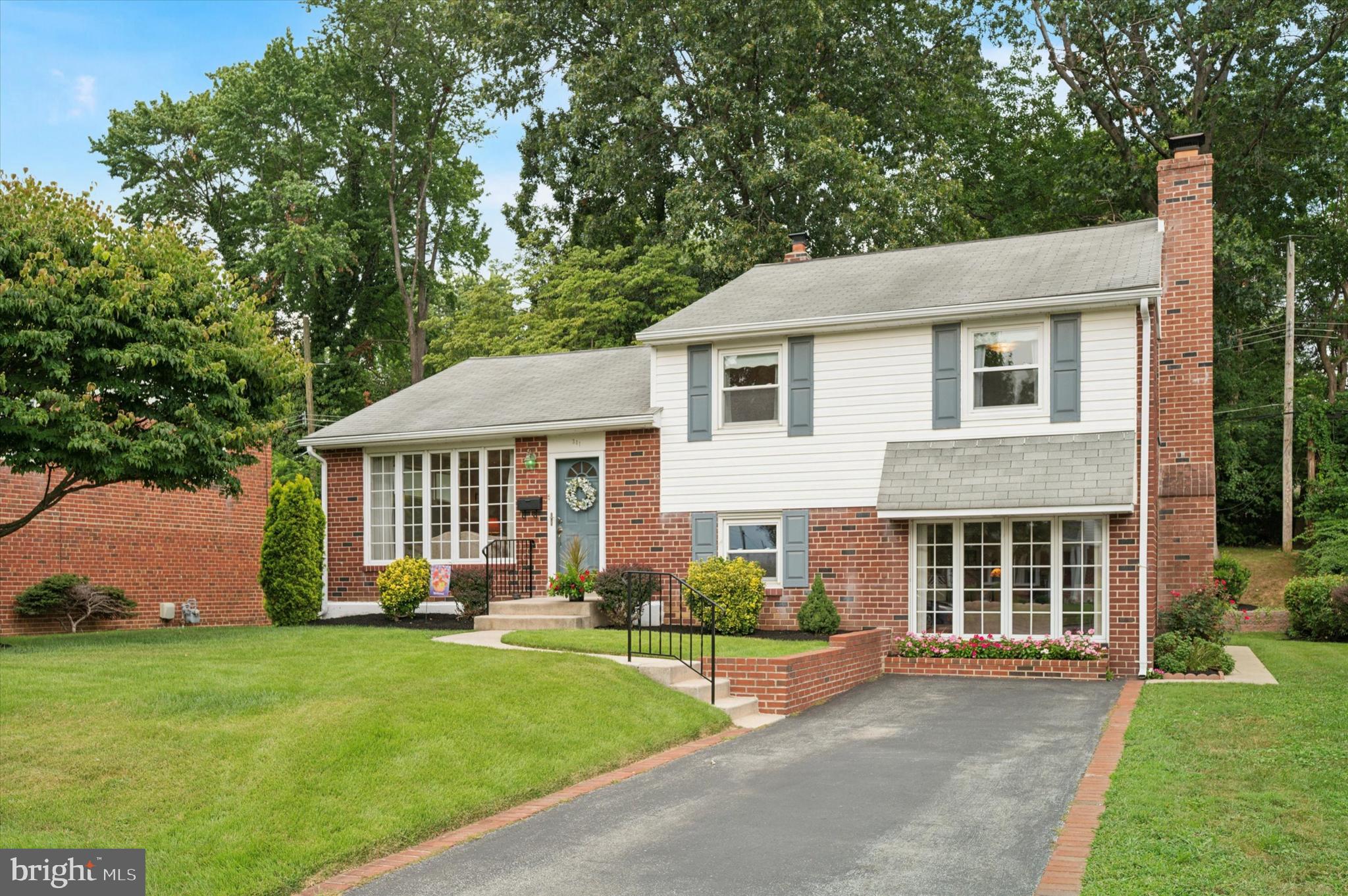 341 Rittenhouse Circle Havertown, PA 19083 - Photo 2 of 35 Private Drive
