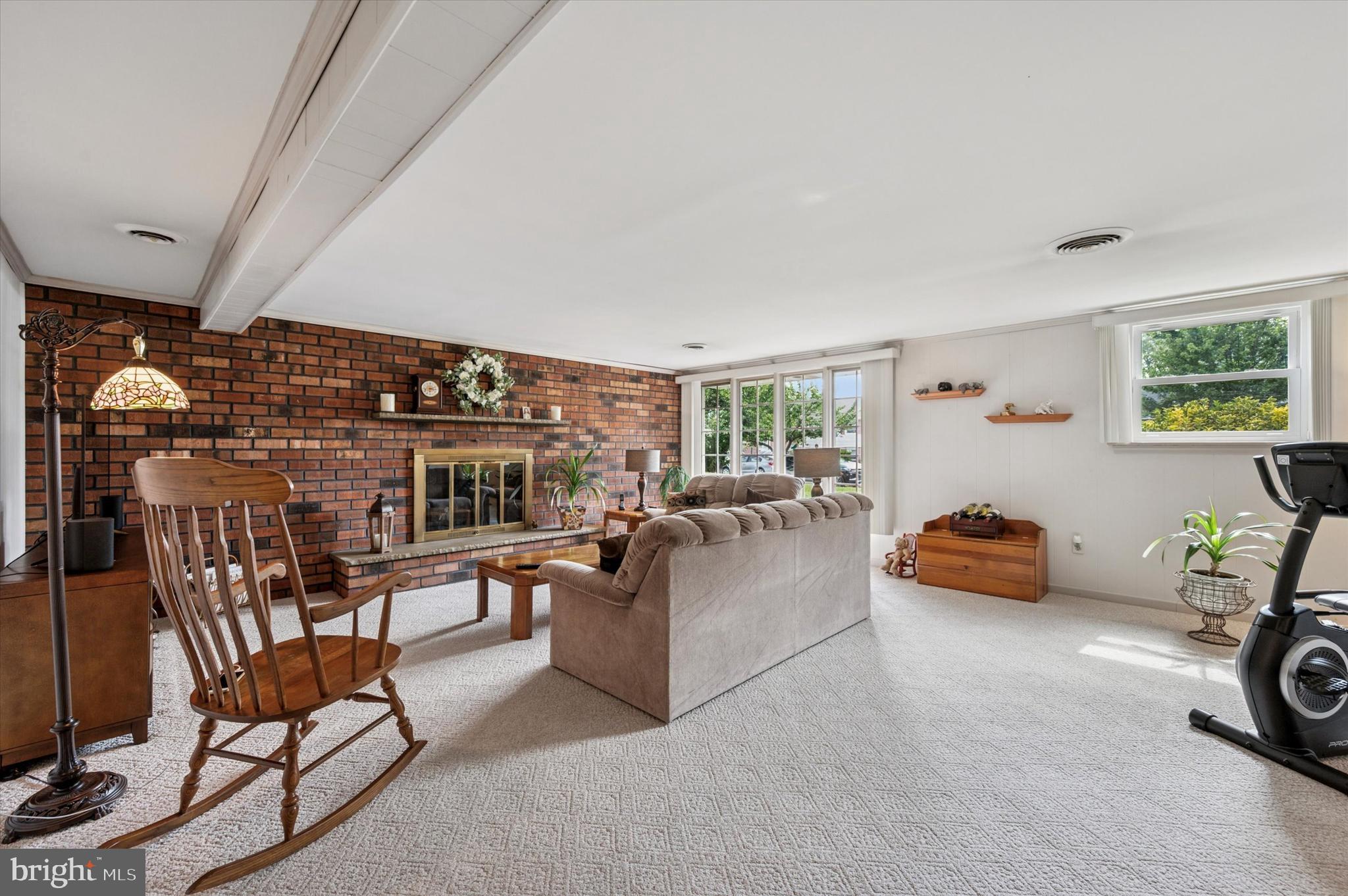 341 Rittenhouse Circle Havertown, PA 19083 - Photo 26 of 35 Large Family Room
