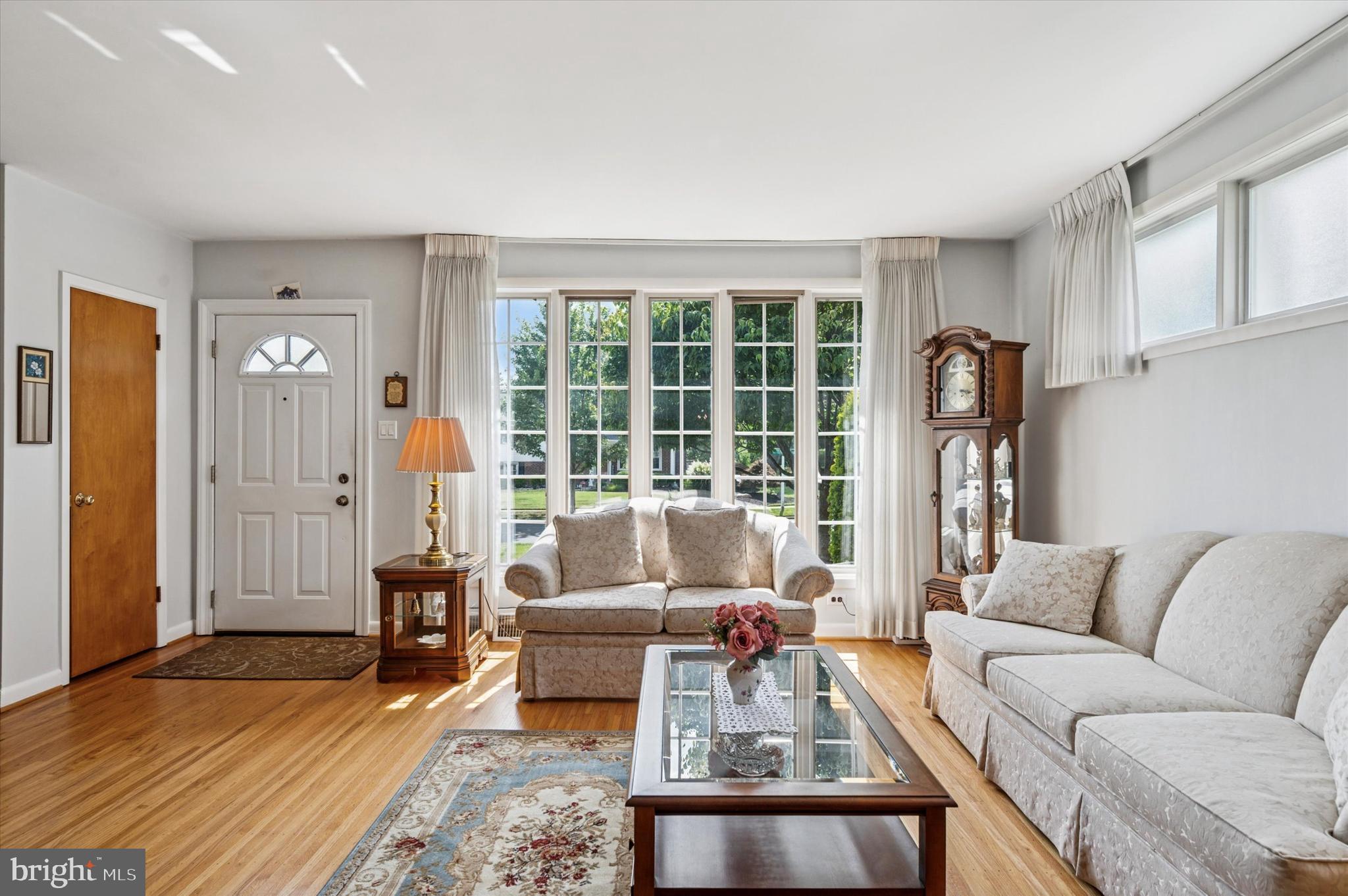 341 Rittenhouse Circle Havertown, PA 19083 - Photo 8 of 35 2015 SQ FT
