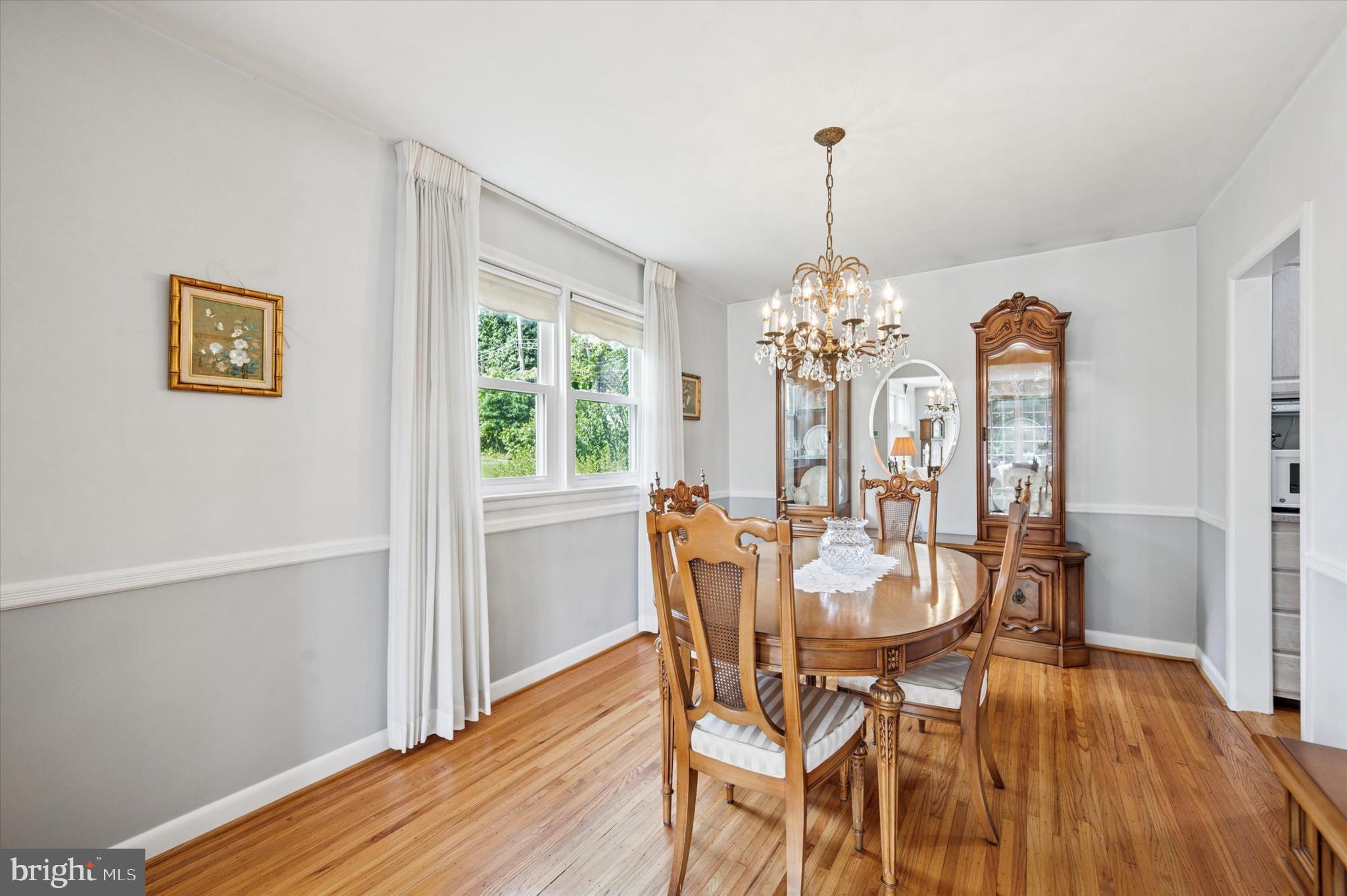 341 Rittenhouse Circle Havertown, PA 19083 - Photo 9 of 35 Large Dining Room