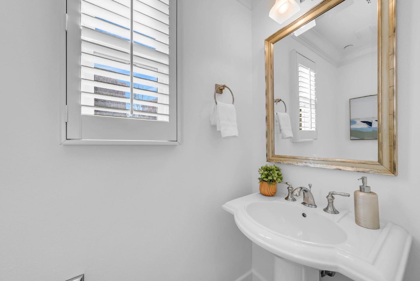 503 Palo Verde Common Fremont, CA 94539 - Photo 31 of 38 a bathroom with a sink and a mirror