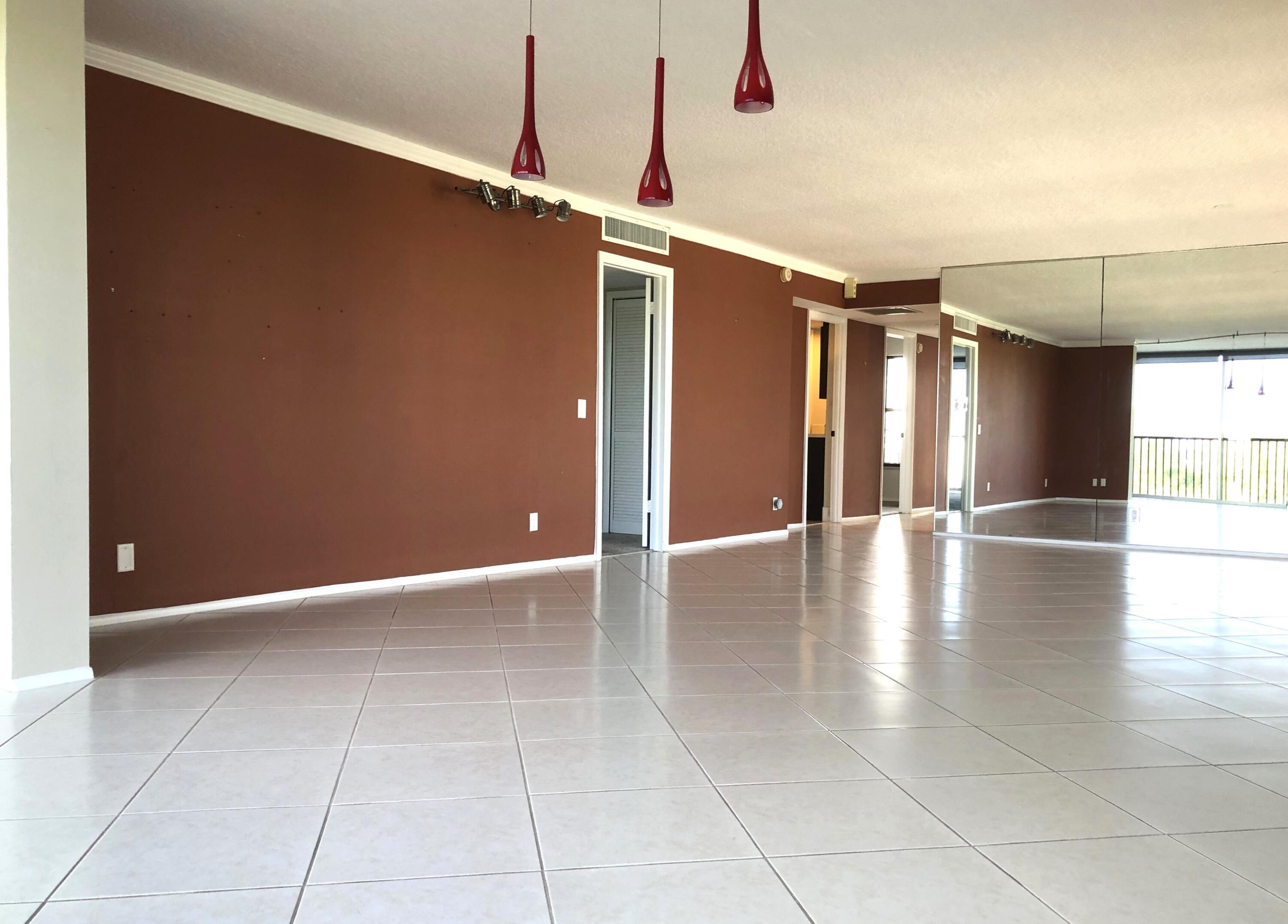 1631 Riverview Road, Unit 701 Deerfield Beach, FL 33441 - Photo 12 of 36 Living Room