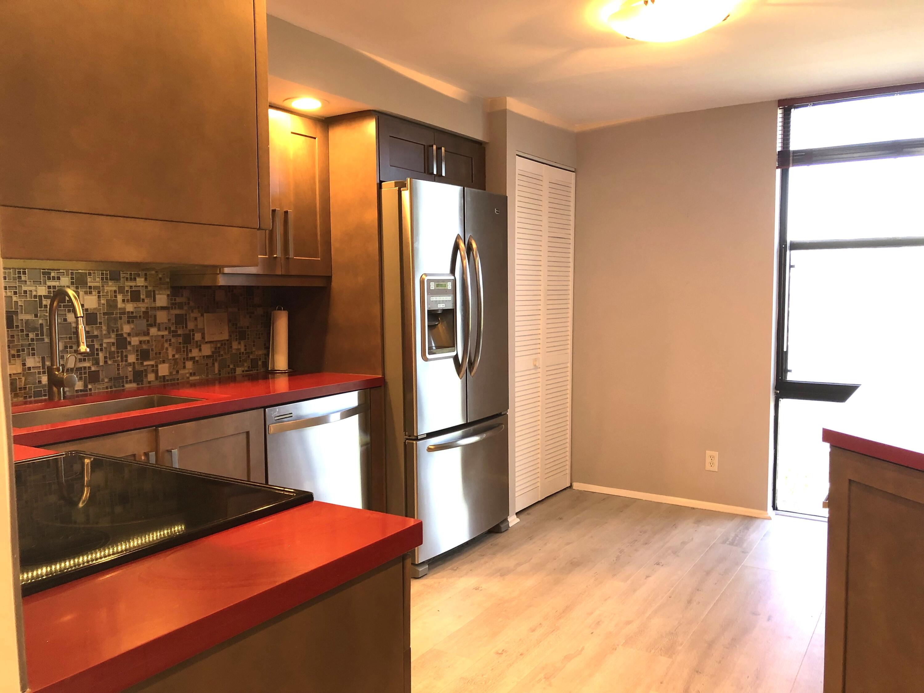 1631 Riverview Road, Unit 701 Deerfield Beach, FL 33441 - Photo 17 of 36 Kitchen