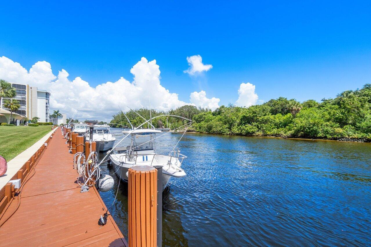 1631 Riverview Road, Unit 701 Deerfield Beach, FL 33441 - Photo 27 of 36 Slips for Rent