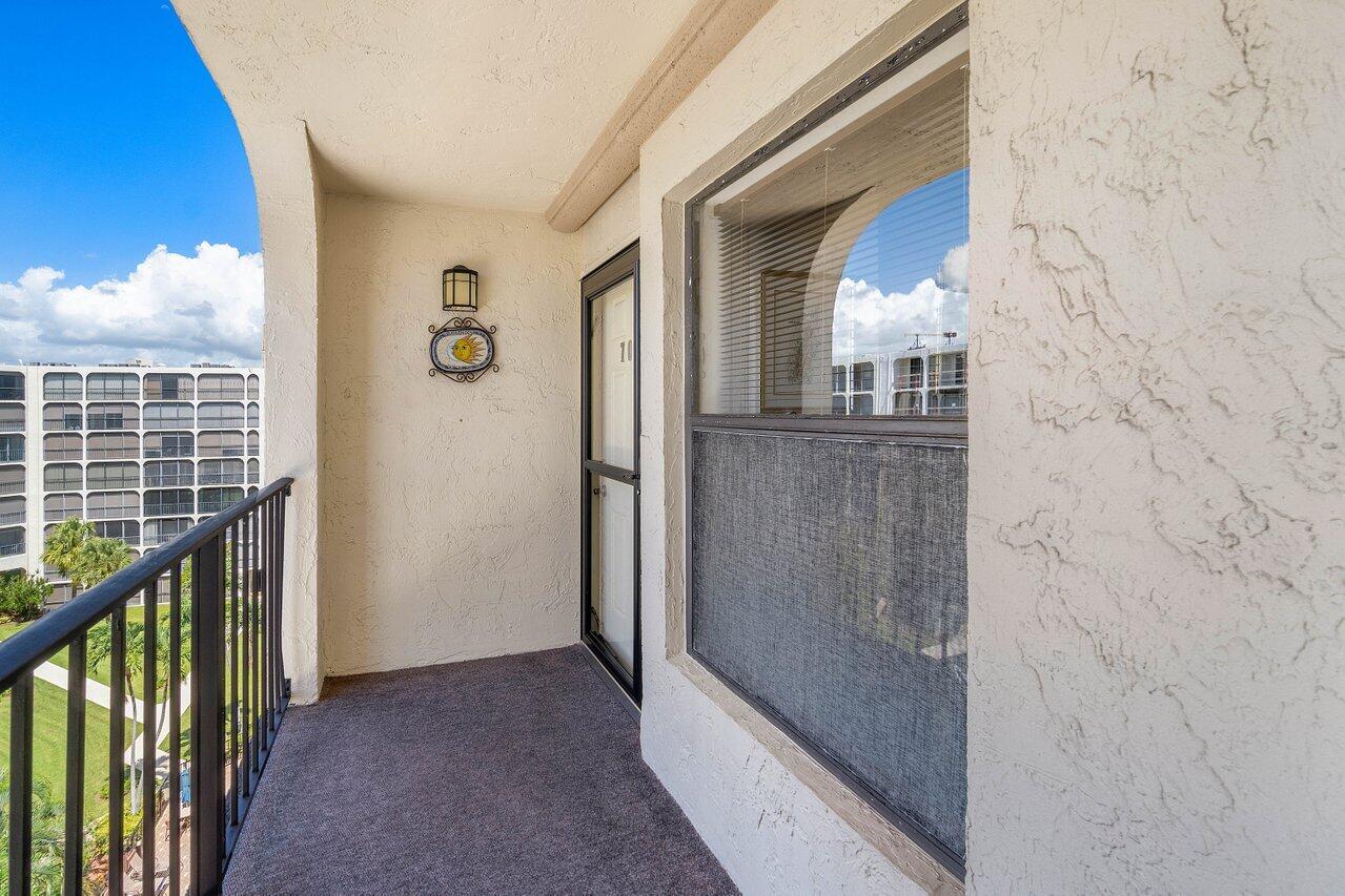 1631 Riverview Road, Unit 701 Deerfield Beach, FL 33441 - Photo 7 of 36 End Corner Unit