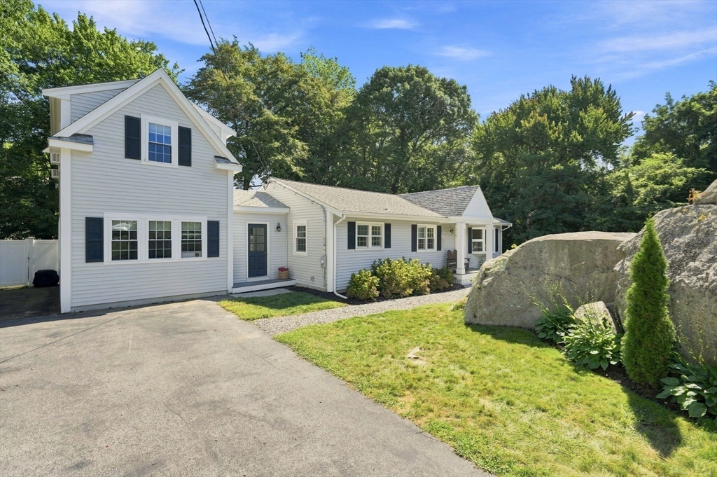 19 Locust Road Cohasset, MA 02025 - Photo 2 of 39 Gallery Image 2