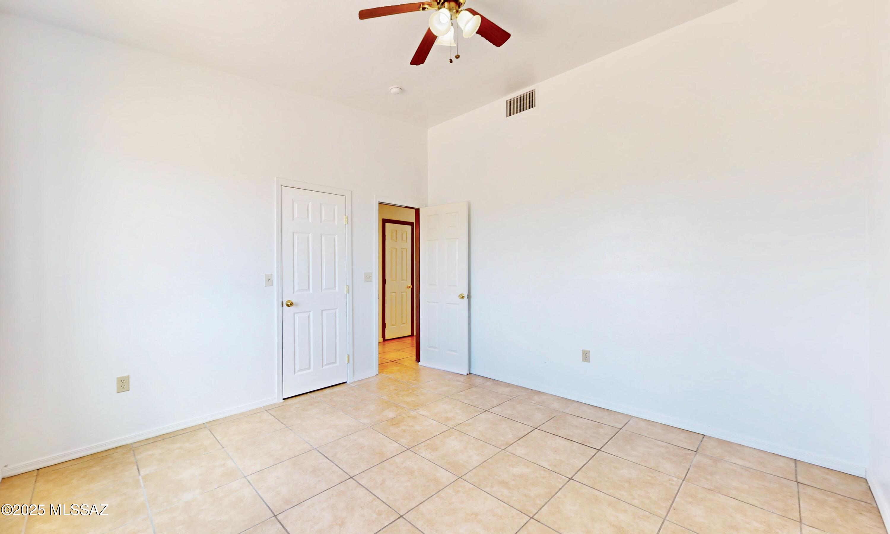886 Oaxaca Court Rio Rico, AZ 85648 - Photo 12 of 46 Gallery Image 12