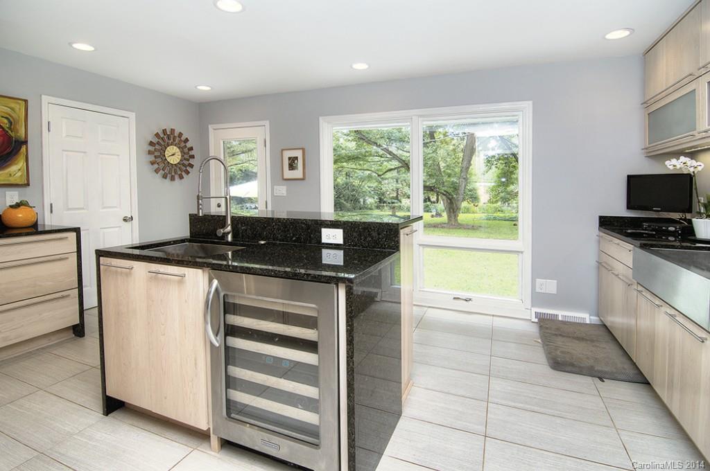 927 Lansdowne Road Charlotte, NC 28270 - Photo 10 of 24 Gallery Image 10