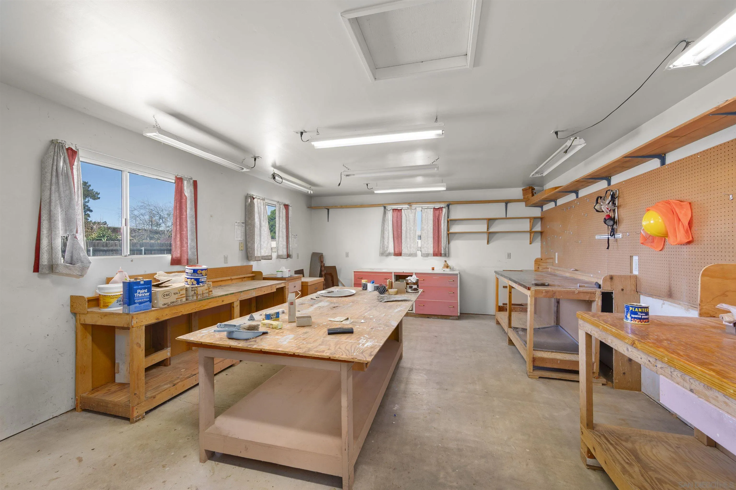 1194 Andover Road El Cajon, CA 92019 - Photo 31 of 40 Work Shop