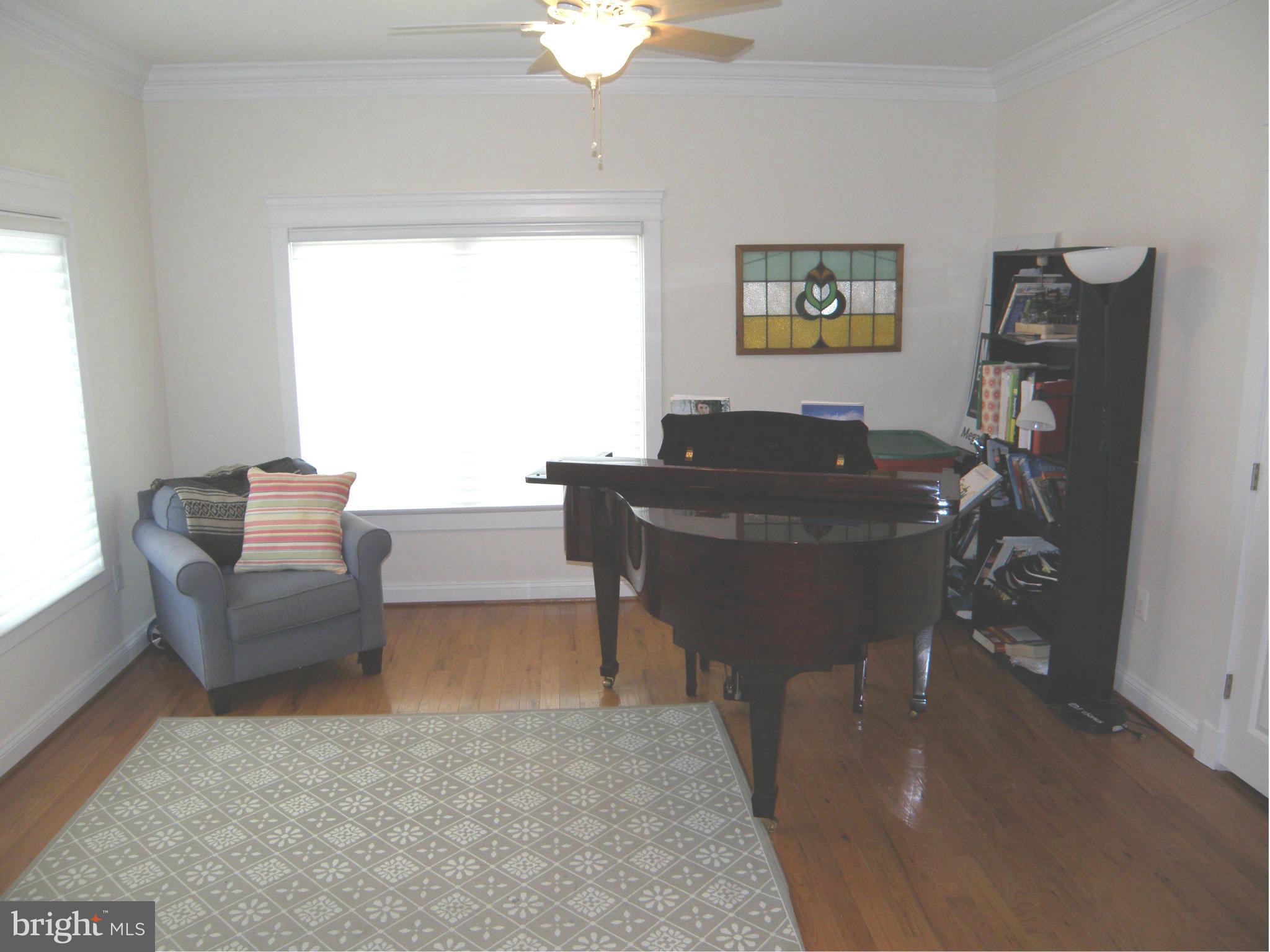 329 Steedman Point Road Pasadena, MD 21122 - Photo 6 of 30 Interior (General)