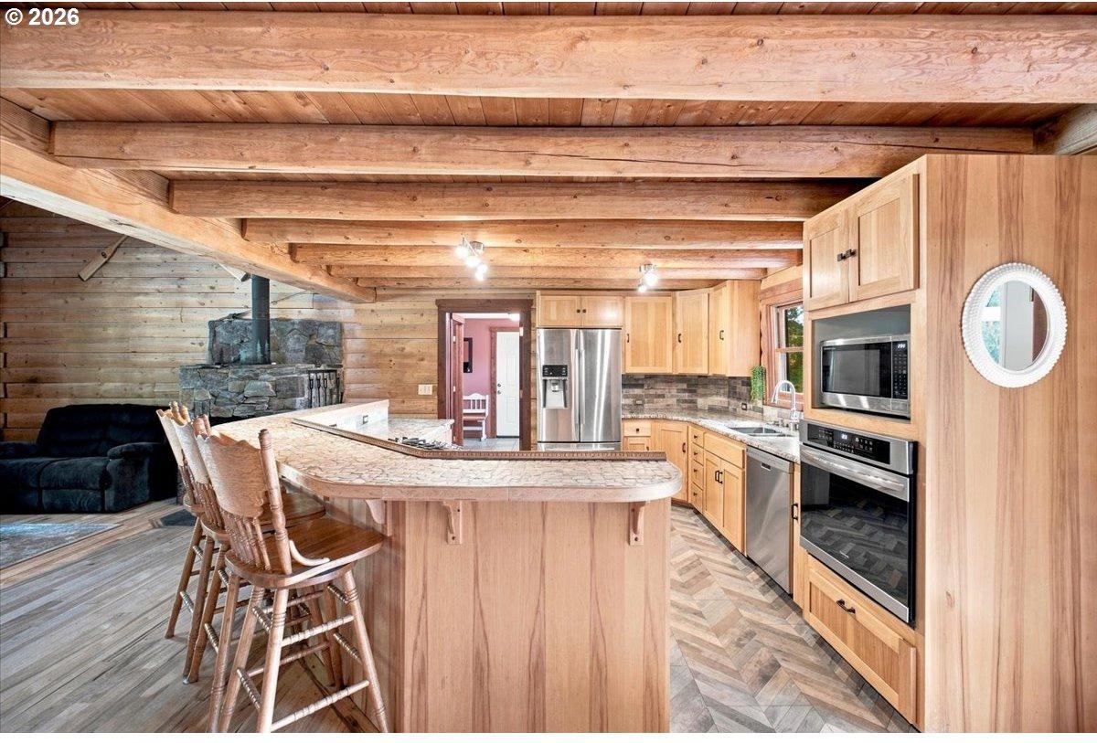 25128 Lawrence Road Junction City, OR 97448 - Photo 6 of 28 Gallery Image 6