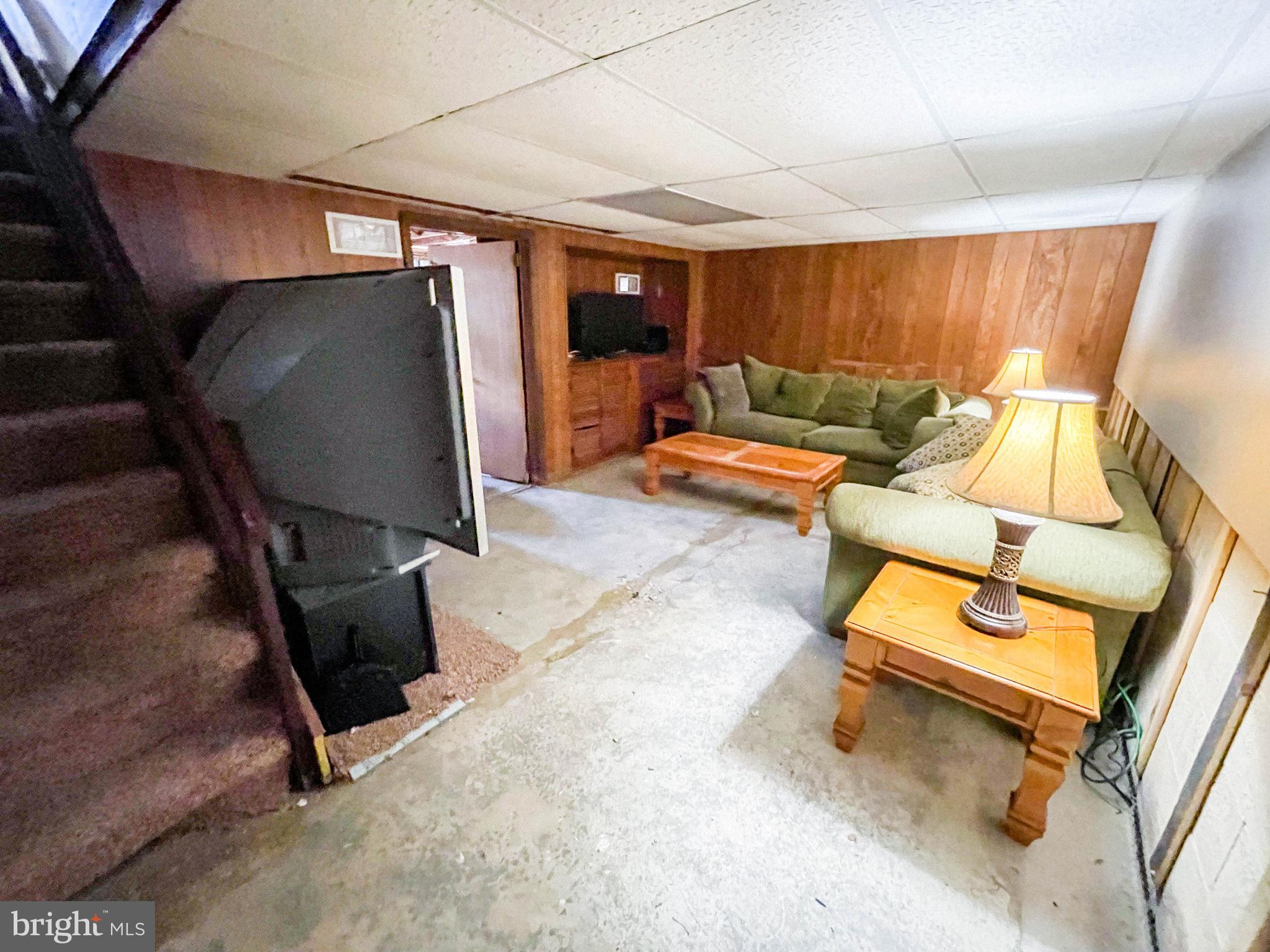 232 Shakespeare Drive Reading, PA 19608 - Photo 32 of 43