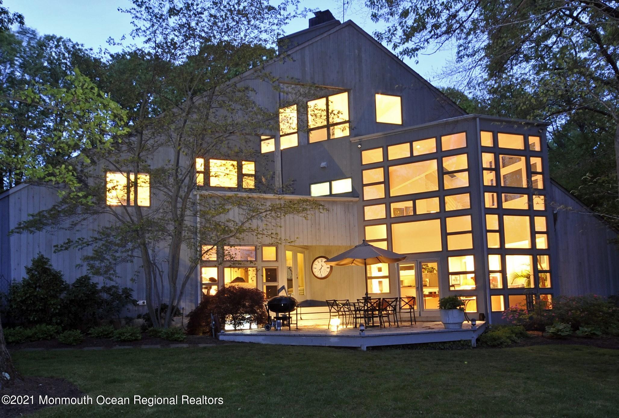 47 Club Way Red Bank, NJ 07701 - Photo 1 of 42 001_Back Night View