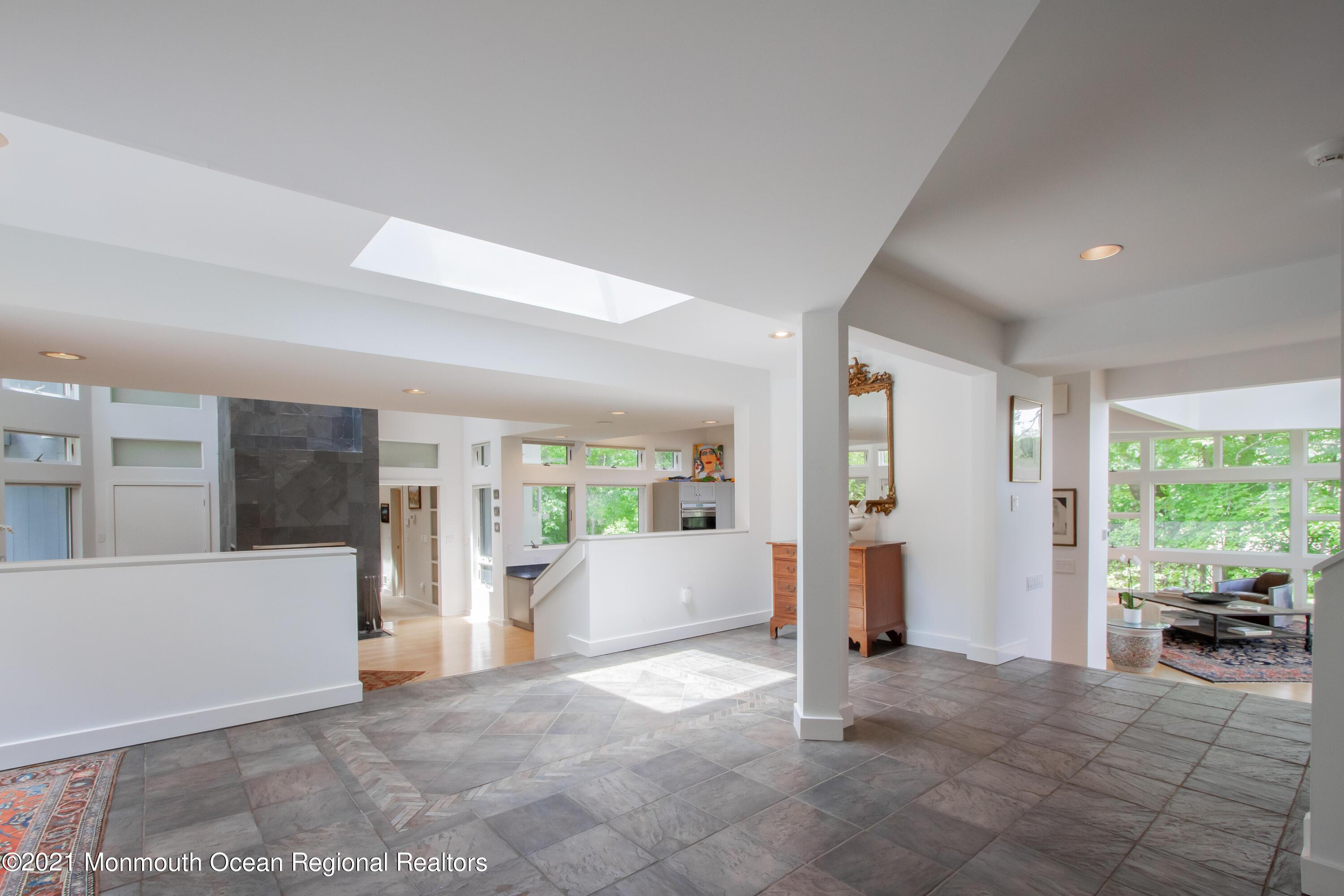 47 Club Way Red Bank, NJ 07701 - Photo 19 of 42 foyer