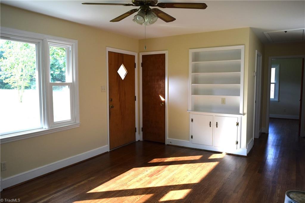 5402 Drake Road Greensboro, NC 27406 - Photo 3 of 11 Gallery Image 3