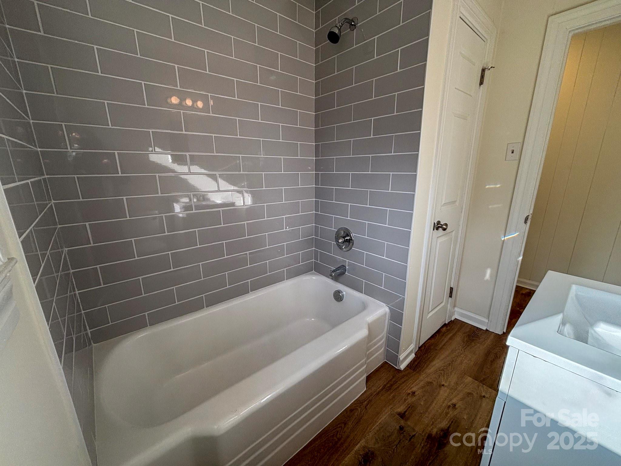 1117 Red Street Kannapolis, NC 28081 - Photo 15 of 48 a bathroom with a bathtub