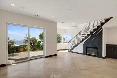 a view of a backyard with sitting area and furniture