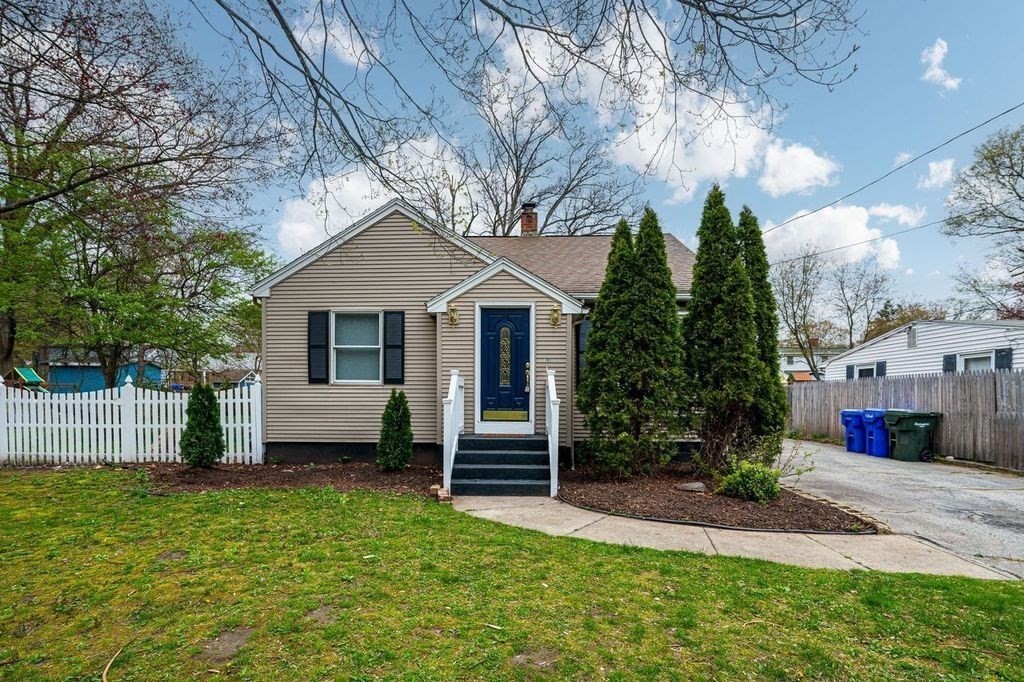 102 David Street Springfield, MA 01104 - Photo 1 of 40