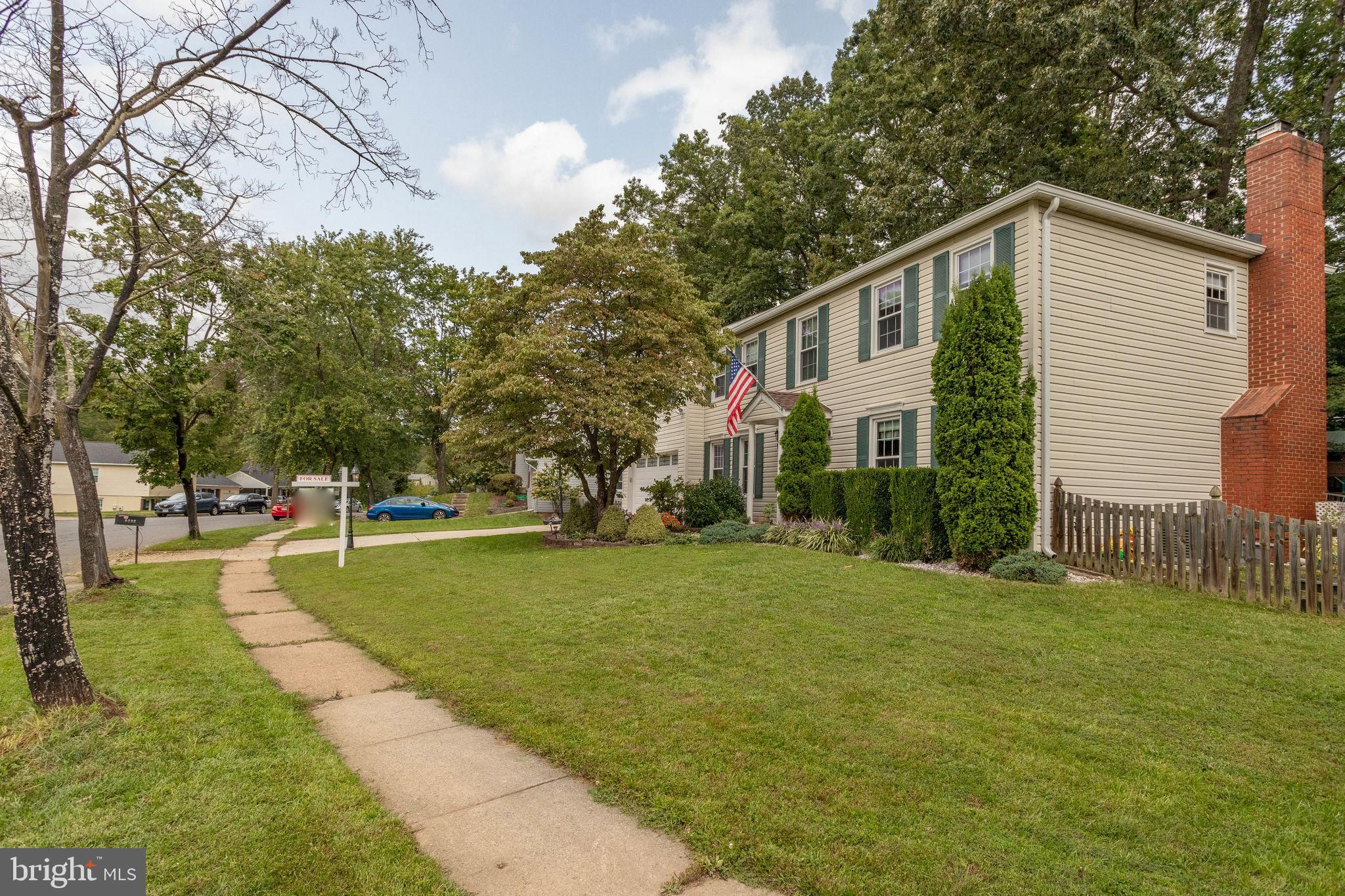 9308 Winbourne Road Burke, VA 22015 - Photo 8 of 78 Gallery Image 8