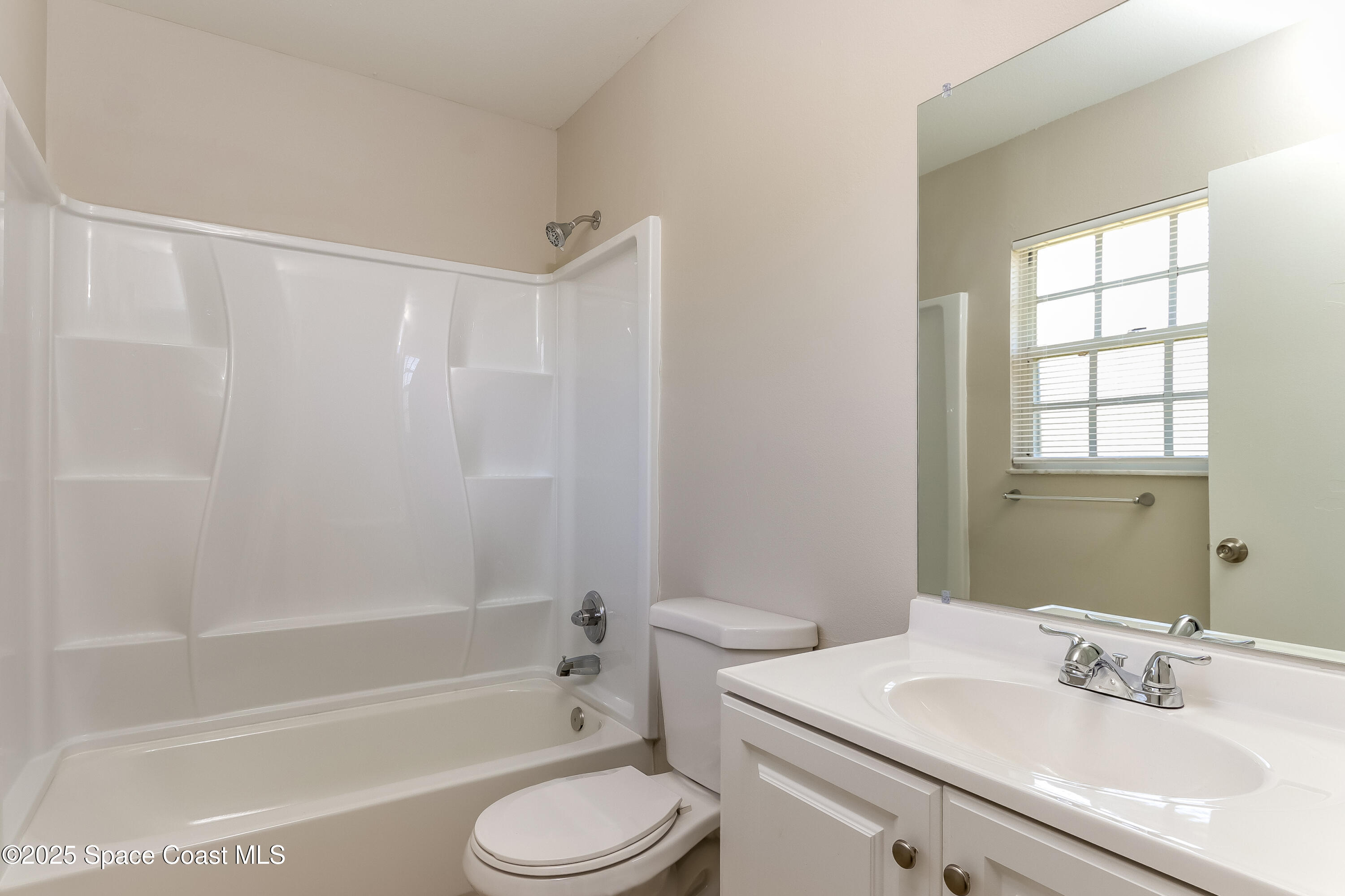 2250 Southeast Baron Street Port St. Lucie, FL 34952 - Photo 9 of 16 009-photo-primary-bathroom-9768191