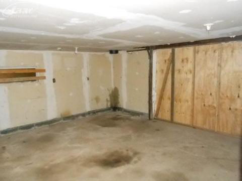 2027 North Morrish Road Flushing, MI 48433 - Photo 14 of 19 20174350-13.JPG